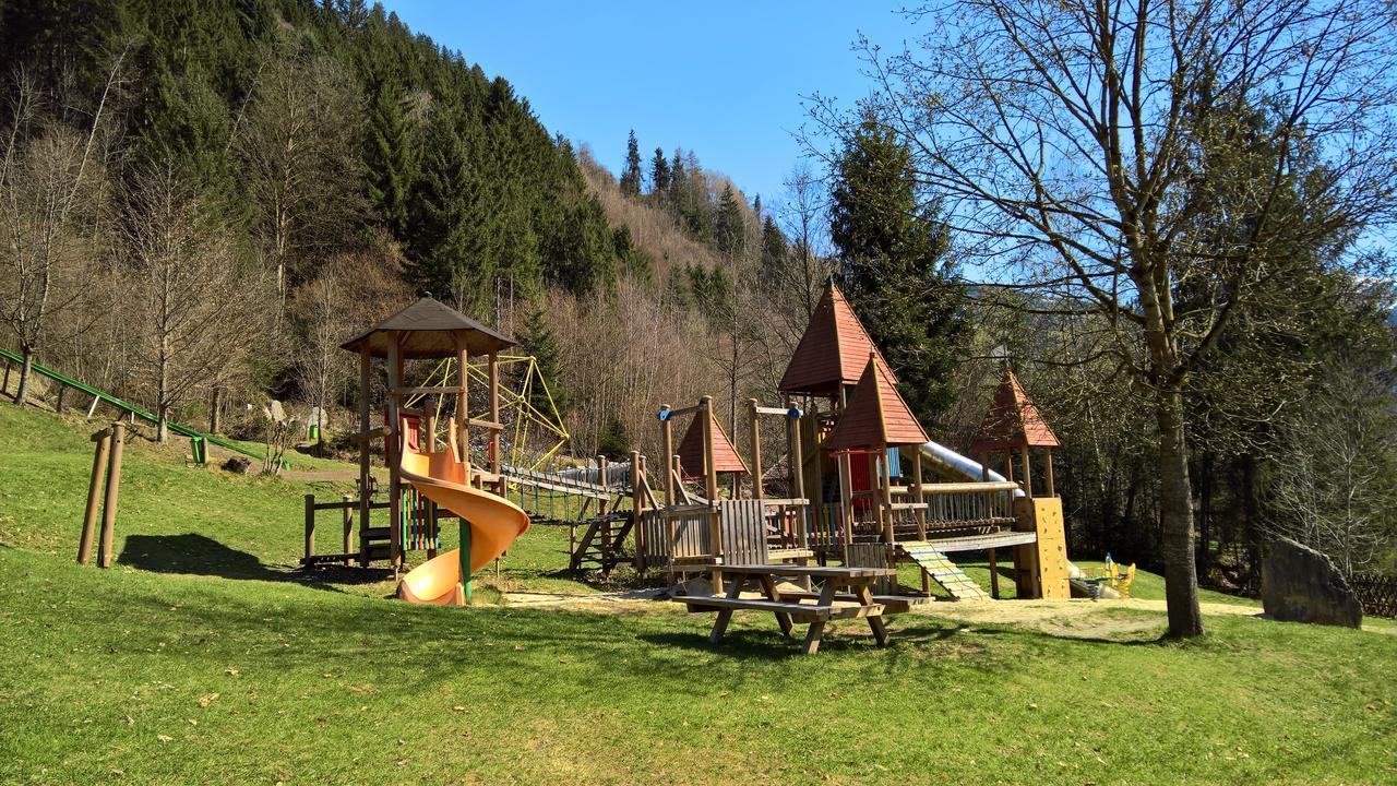 Mountainview Lodge - Chalet Im Zillertal Direkt Am 5 Sterne Campingplatz Aufenfeld Mit Hallenbad Und Sauna Aschau Im Zillertal Exterior photo